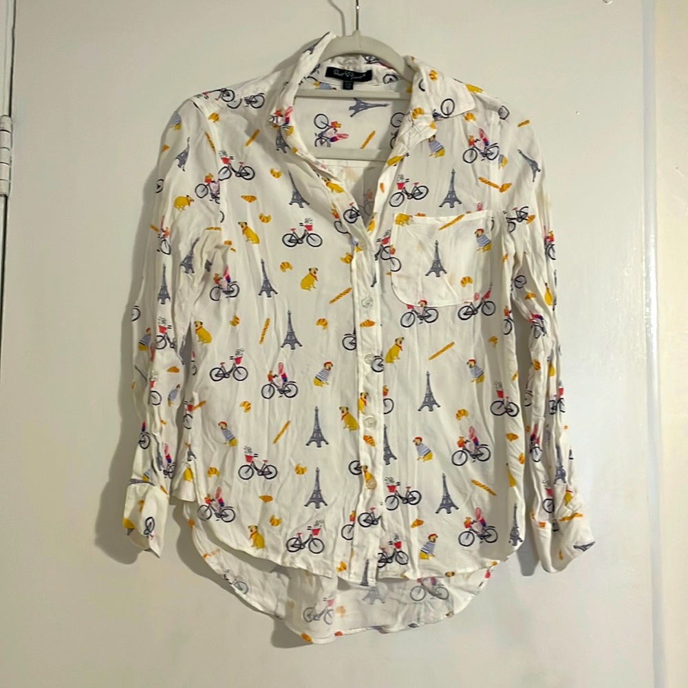 XS button down blouse. Paris themed